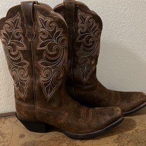 ❤️ ARIAT cowboy boots